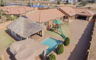 3 Bedroom Cluster in Protea Ridge