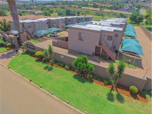 2 Bed Apartment in Glenvista
