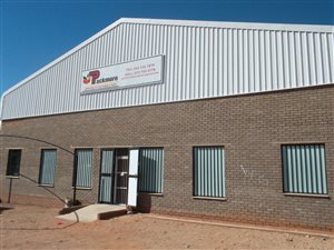 720 m² Commercial space in Laboria