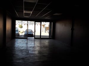 143 m² Retail Space in Blackheath