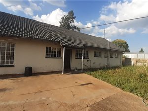 2.3 ha Farm in Bartlett