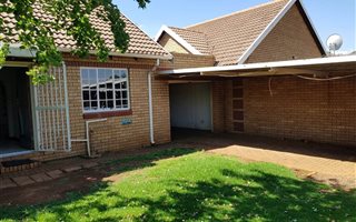 3 Bedroom Townhouse in Clubview