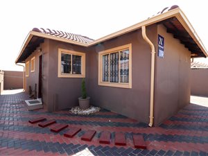 3 Bed House in Leondale