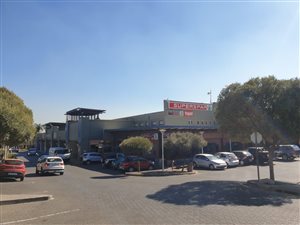 97 m² Commercial space in Newlands