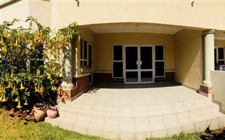 2 Bedroom Apartment in Eagle Canyon Golf Estate