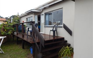 2 Bedroom Apartment in Palm Beach