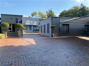 590 m² Commercial space in Rosebank