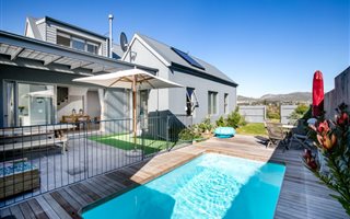 3 Bedroom House in Noordhoek