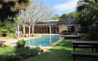 4 Bedroom House in Theescombe