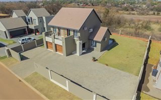 3 Bedroom House in Melodie