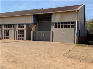 1015 m² Office Space in Mkondeni