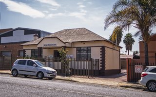 300 m² Office Space in Alberton