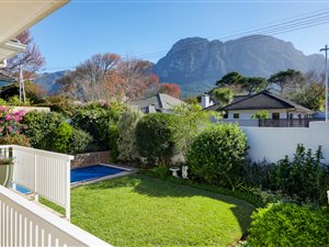 4 Bed House in Bishopscourt Village