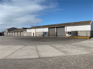 9700 m² Industrial space in Deal Party