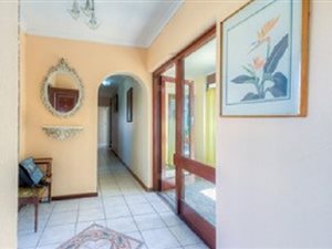 4 Bed House in Die Bos