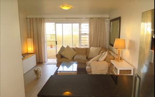 3 Bedroom Flat in Muizenberg