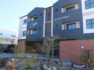 2 Bed Apartment in Bloubergstrand
