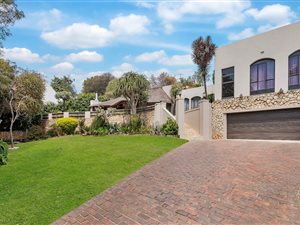 4 Bed House in Quellerina