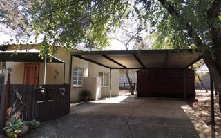 2 Bedroom House in Leeupoort
