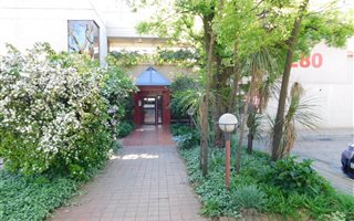 90 m² Office Space in Ferndale