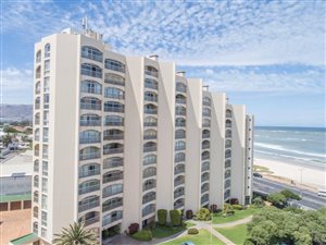 2 Bed Apartment in Strand North