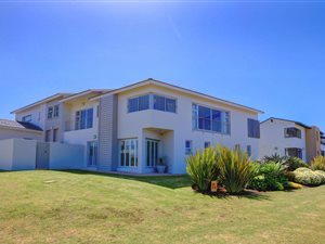 5 Bed House in Oubaai and surrounds