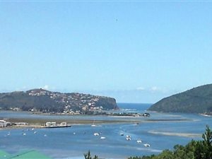 827 m² Land available in Paradise
