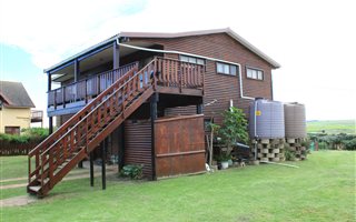 5 Bedroom House in Oyster Bay