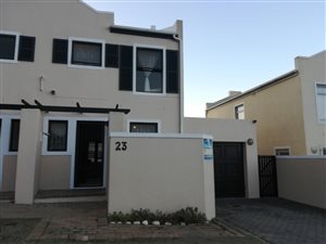 3 Bed Townhouse in Lakeside
