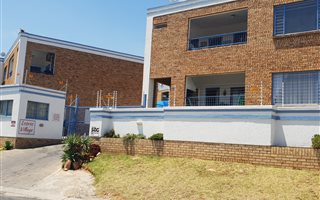 3 Bedroom Apartment in Alberton