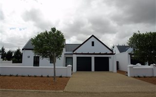 4 Bedroom House in Croydon Olive Estate
