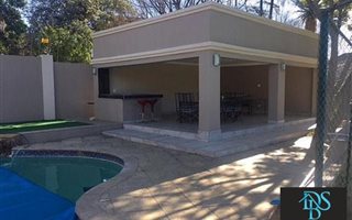 4 Bedroom House in River Club