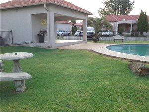 2 Bed Flat in Emfuleni Golf Estate