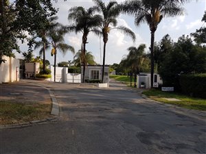 2 Bedroom Simplex in President Ridge