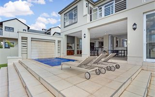5 Bedroom House in Waterfall City