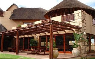 1 Bedroom Apartment in Douglasdale