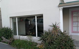150 m² Office Space in Caledon