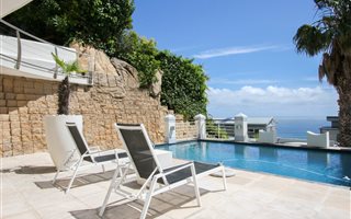 4 Bedroom Townhouse in Camps Bay