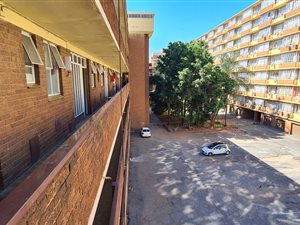 1.5 Bed Apartment in Pretoria Central