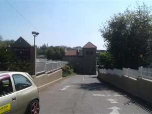 Bachelor apartment in Melville
