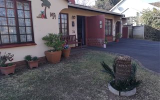3 Bedroom House in Bisley