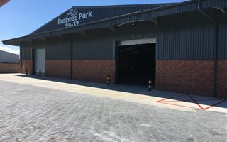 700 m² Industrial space in Port Elizabeth Central