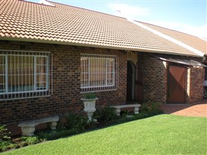 4 Bed Apartment in Harmelia