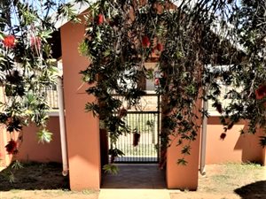 3 Bed House in Hankey