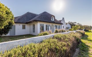 4 Bedroom House in Kommetjie