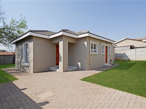 2 Bed Townhouse in Linden
