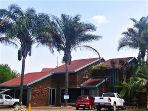 55 m² Commercial space in Glen Marais