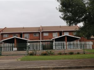 3 Bed Duplex in Primrose