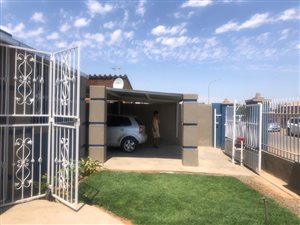 3 Bed House in Roodepan