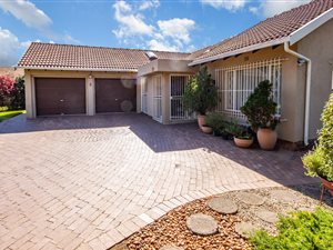 5 Bed House in Atlasville